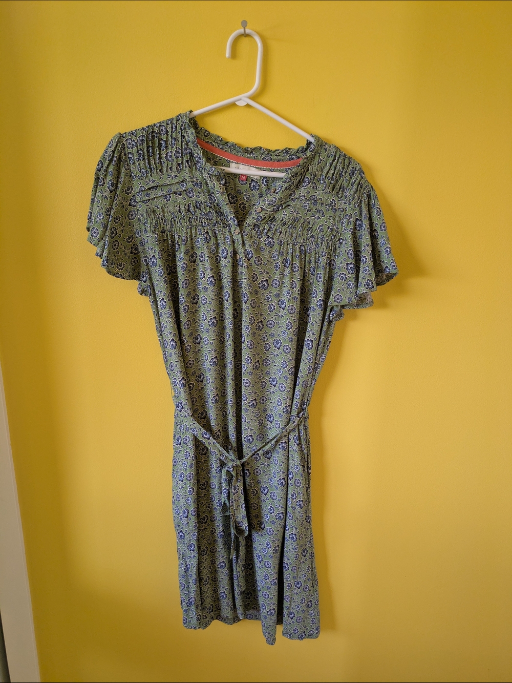 Lightweight Green Floral Tie-Waist Dress